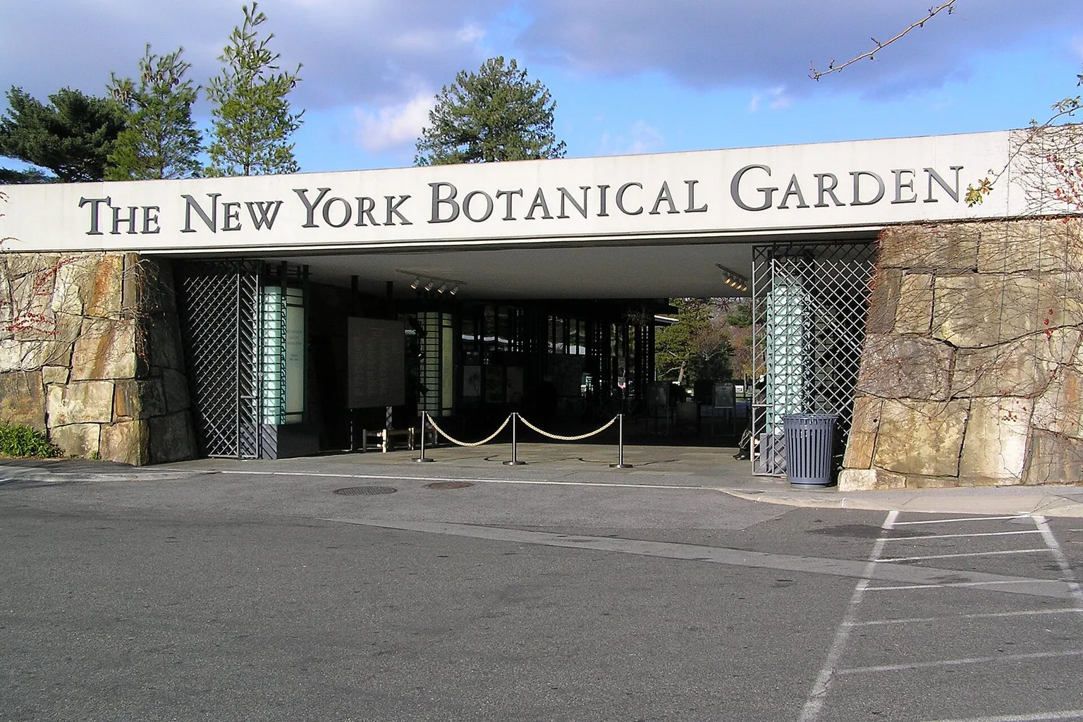 New York Botanical Garden Tickets: Online vs. Gate Purchase